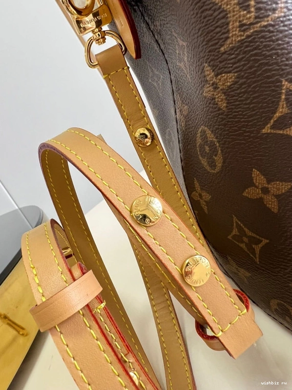 WIS LOUIS NÉONOÉ VUITTON BB 1111